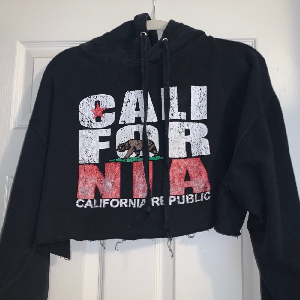 Black sweatshirt